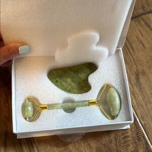 huefull Genuine Jade Roller & Gua Sha Set for Face